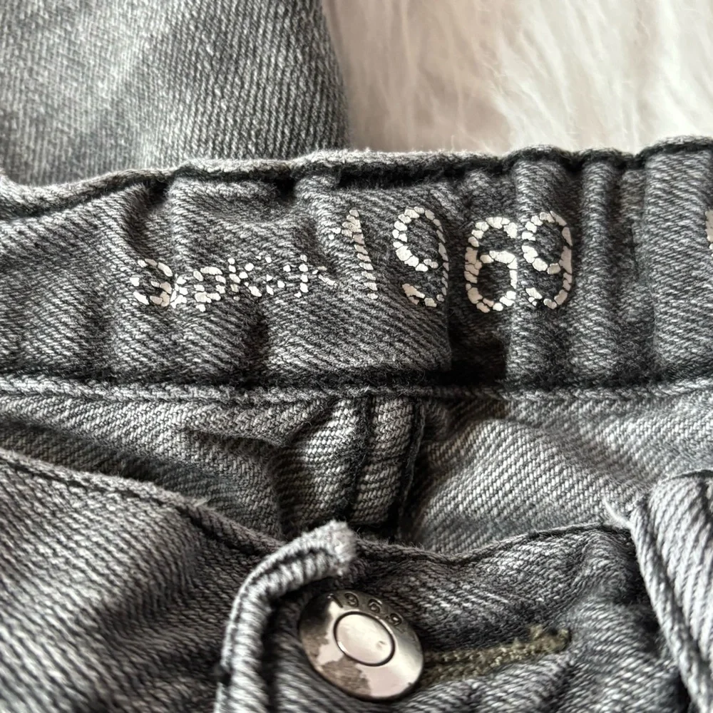 Gap Kids Boys Size 8 Gray‎ Straight Leg Jeans Elastic Waist Zipper Close Denim